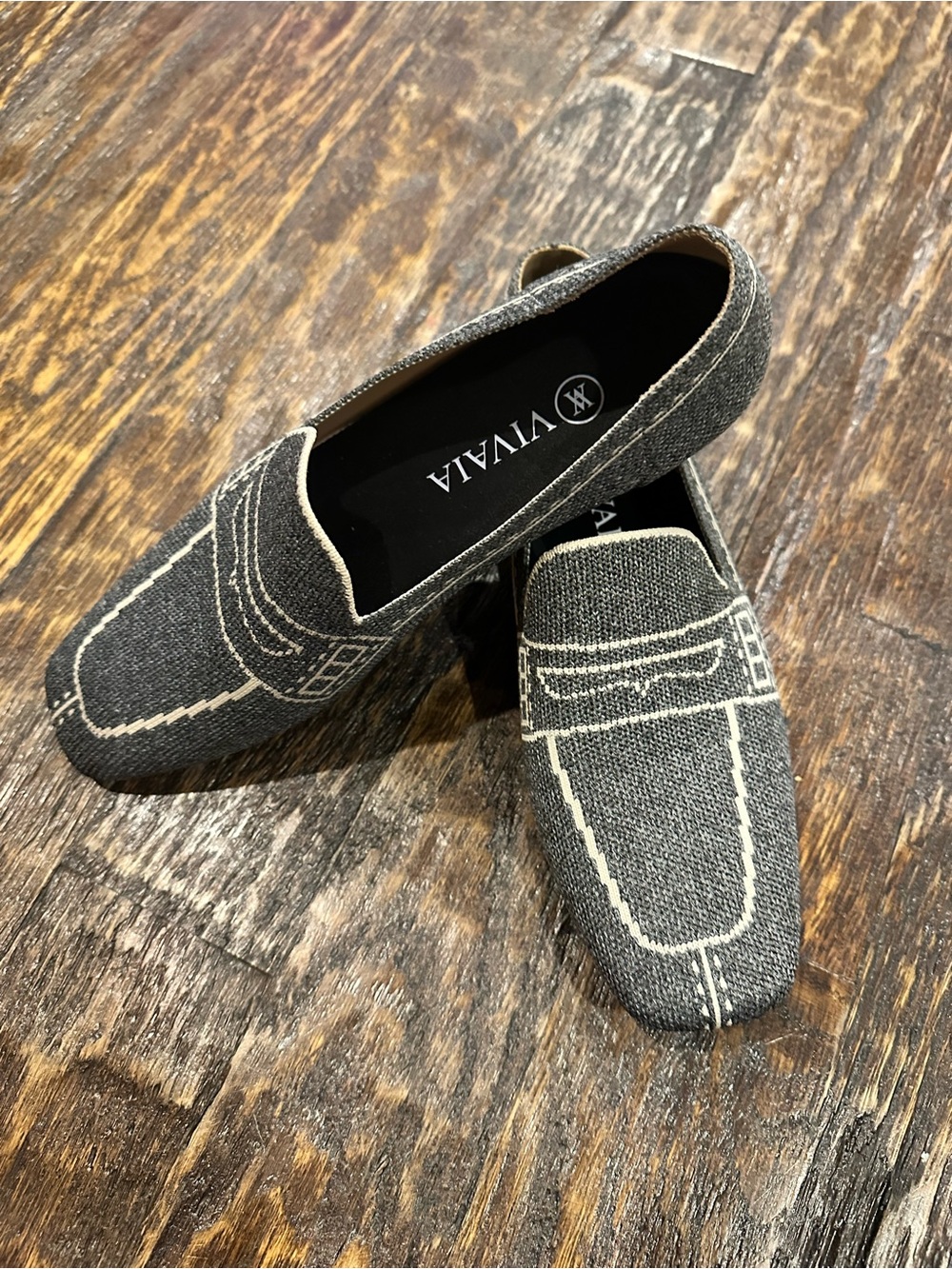 Vivaia women’s Gray Knit Loafers - Picture 4 of 5
